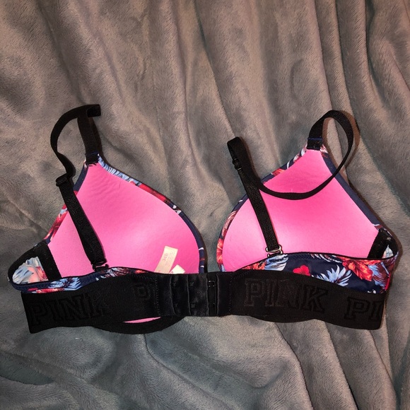 PINK VS Wear Everywhere Push Up - Picture 2 of 5